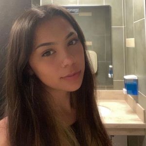 Meet your Posher, Isabele